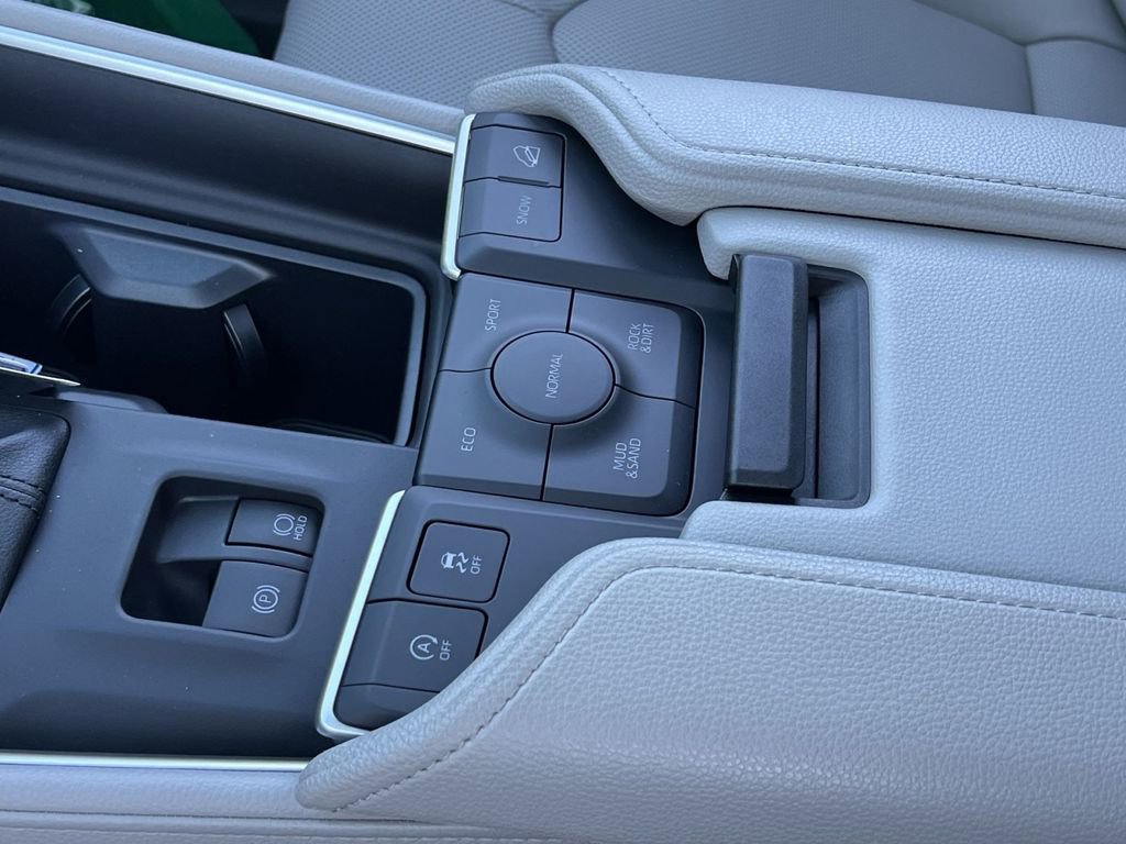 New 2026 Toyota Grand Highlander Limited image 25