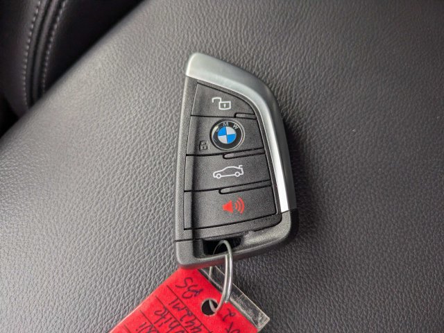 Used 2024 BMW X4 xDrive30i w/ Parking Assistance Package AWD/4WD image 30
