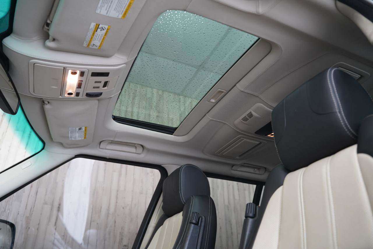 Used 2011 Land Rover Range Rover Autobiography image 24