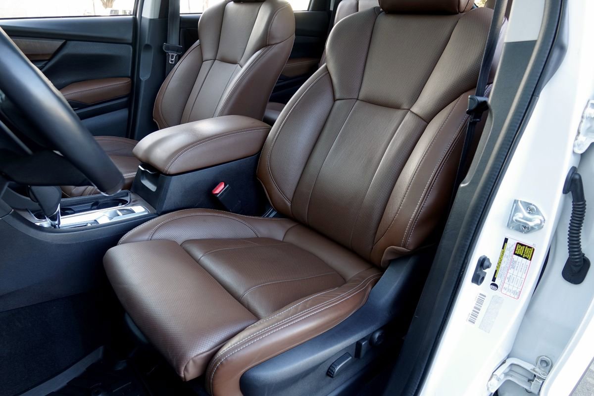 Used 2023 Subaru Ascent Touring image 6