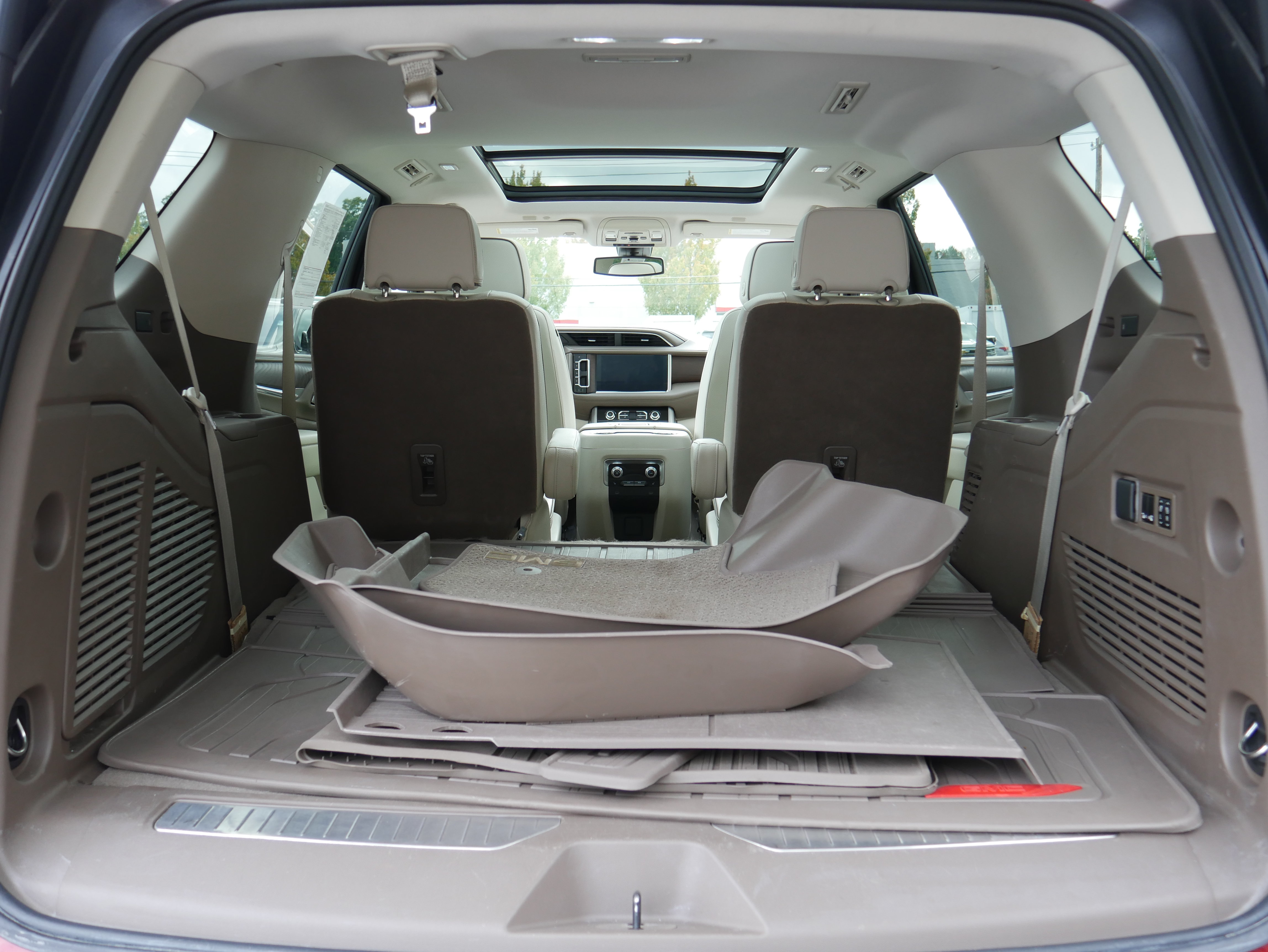 Certified 2022 GMC Yukon Denali w/ Max Trailering Package AWD/4WD image 7
