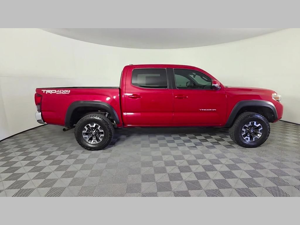 Used 2018 Toyota Tacoma TRD Off-Road AWD/4WD image 34