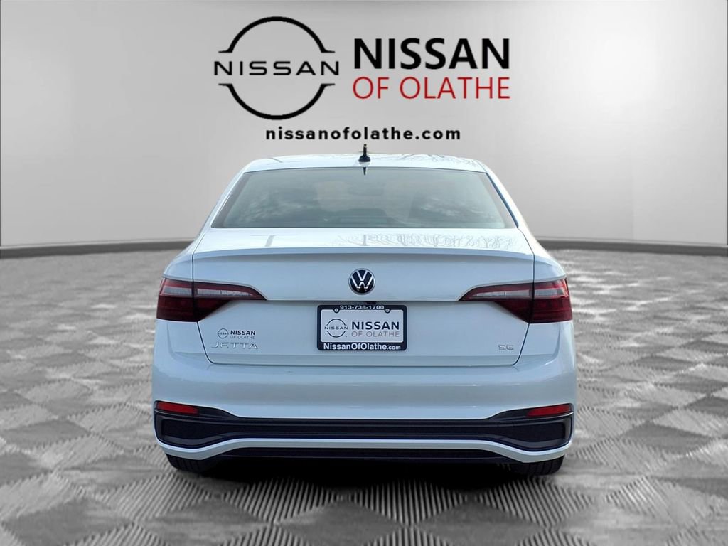 Used 2024 Volkswagen Jetta SE image 25