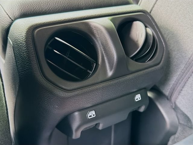 New 2025 Jeep Gladiator Sport AWD/4WD image 19