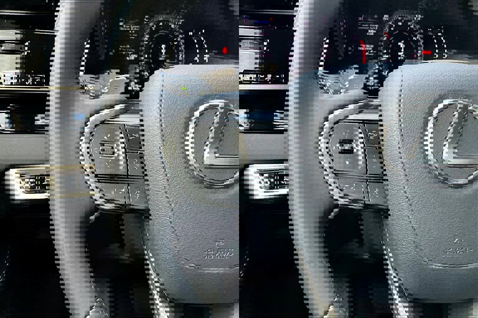 Used 2024 Lexus RX 350 FWD w/ Technology Package image 21