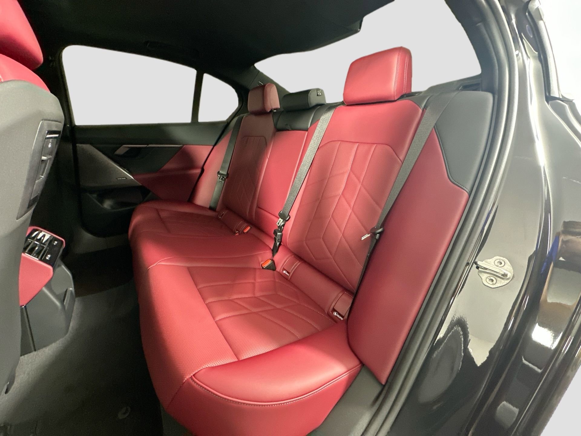 New 2026 BMW 530i xDrive w/ Premium Package image 24