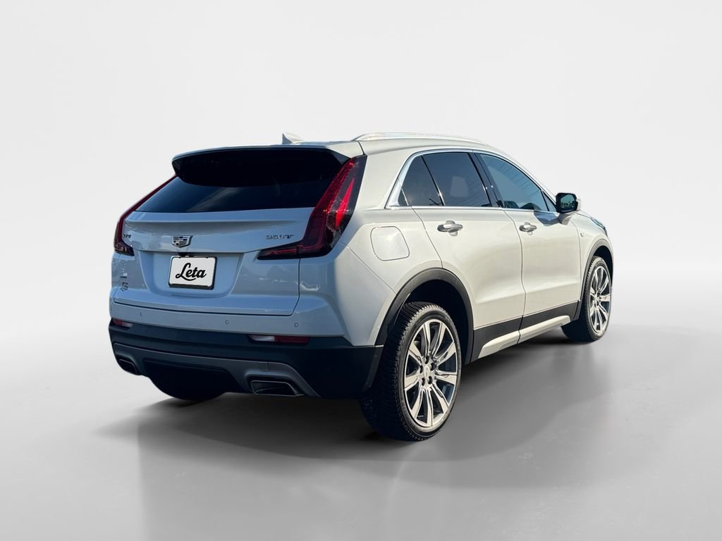 Used 2022 Cadillac XT4 Premium Luxury w/ Enhanced Visibility Package image 4