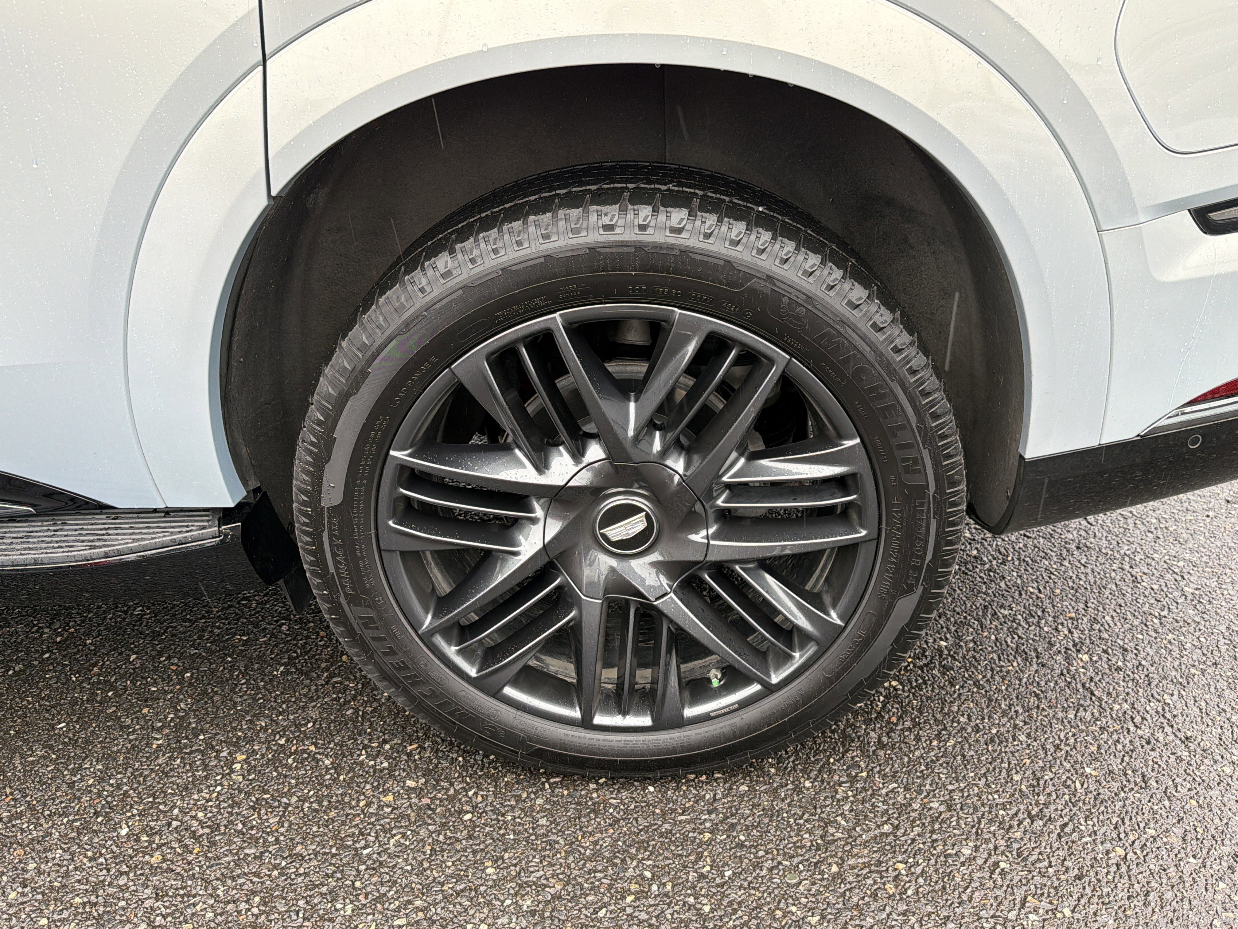 Used 2025 Cadillac Escalade IQ Sport 2 w/ LPO, ONYX Package image 28