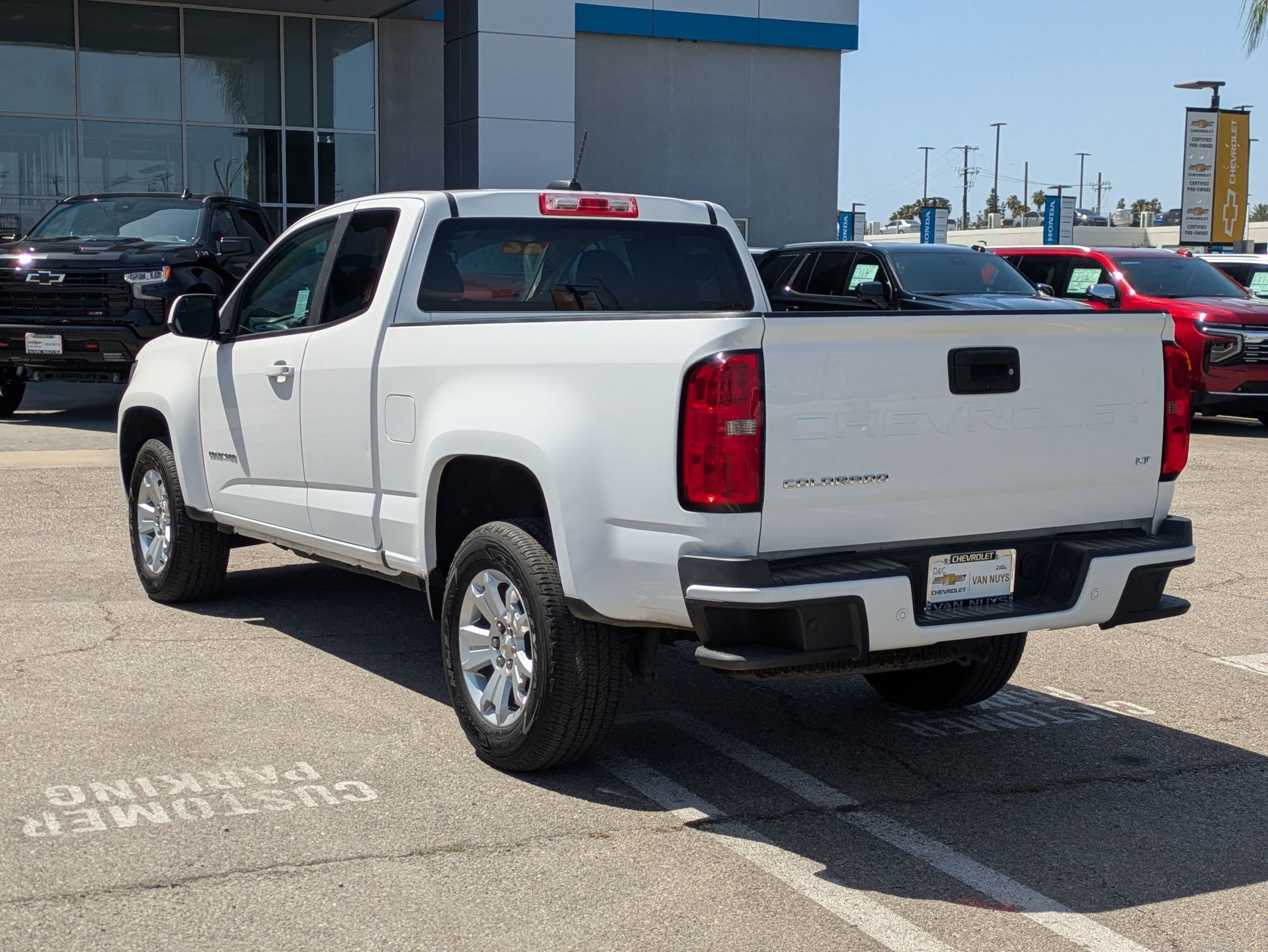 Used 2022 Chevrolet Colorado LT w/ Fleet Safety Package image 7