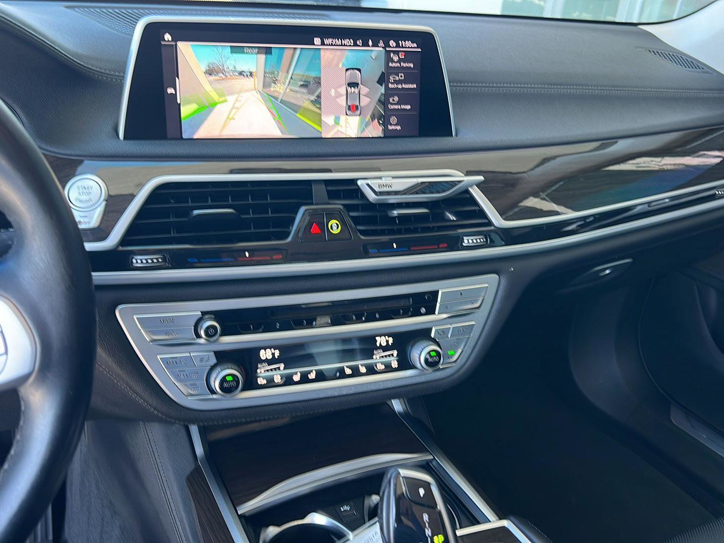 Used 2020 BMW 740i image 25