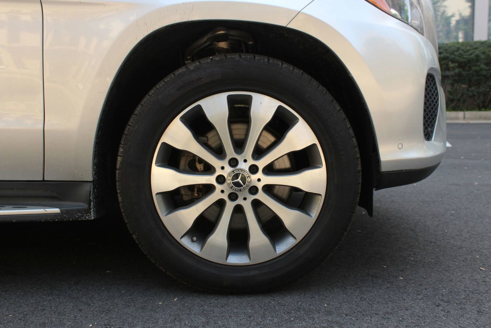Used 2019 Mercedes-Benz GLS 450 4MATIC w/ Premium 1 Package image 4