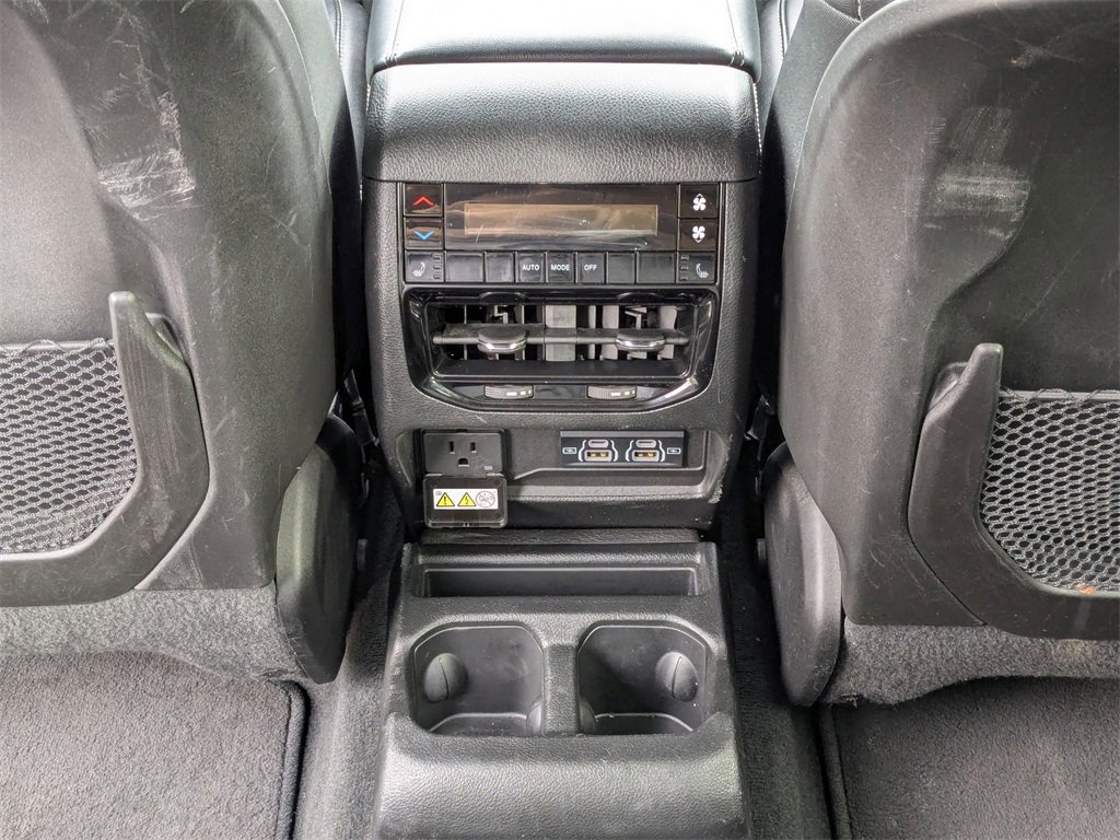 Used 2024 Jeep Grand Cherokee L Limited w/ Luxury Tech Group II image 28