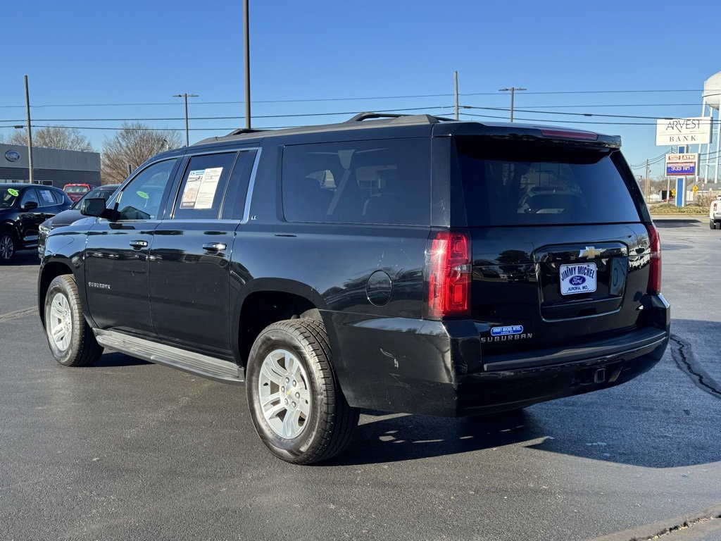 Used 2018 Chevrolet Suburban LT image 29