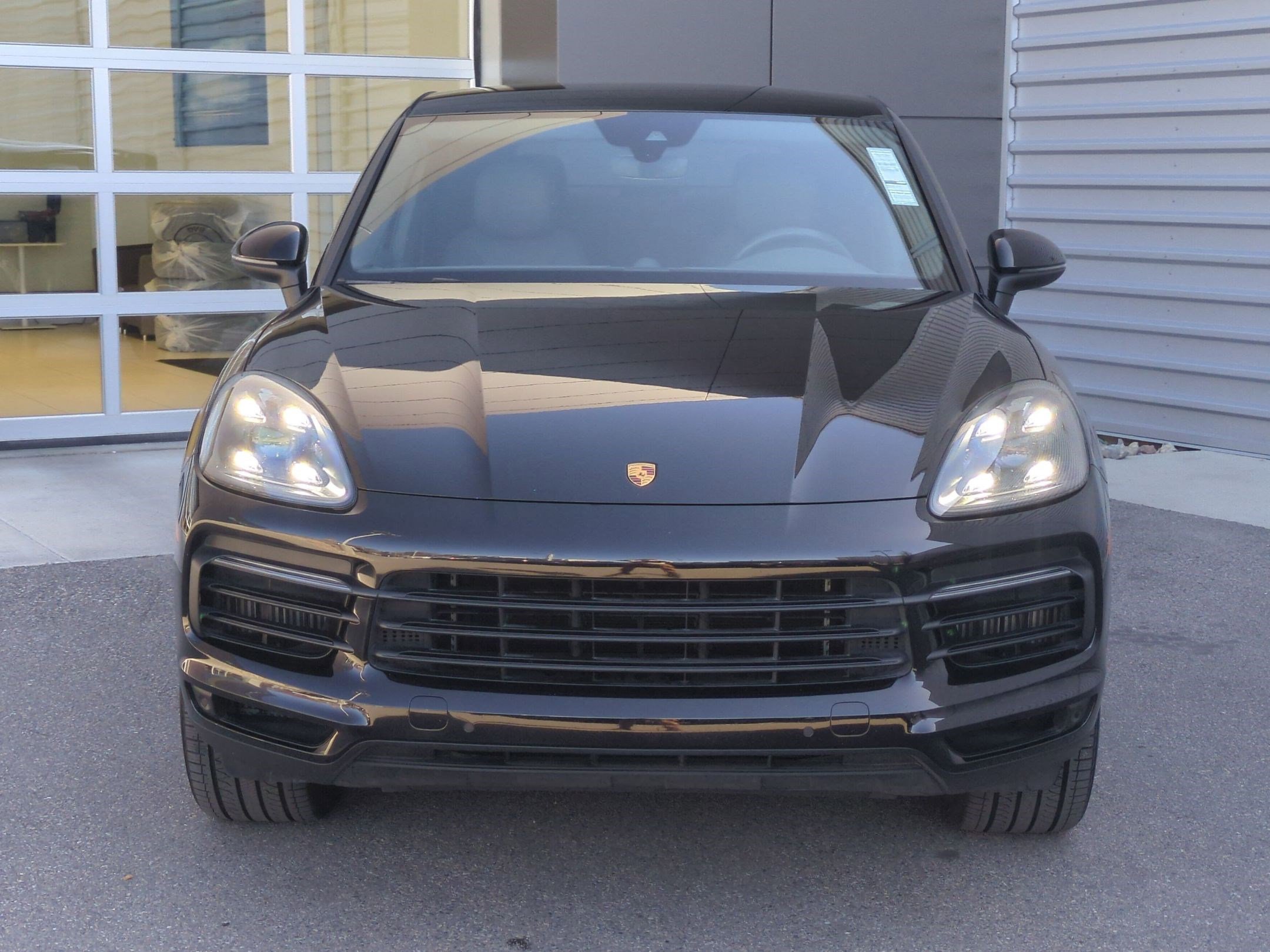 Used 2021 Porsche Cayenne Coupe image 9