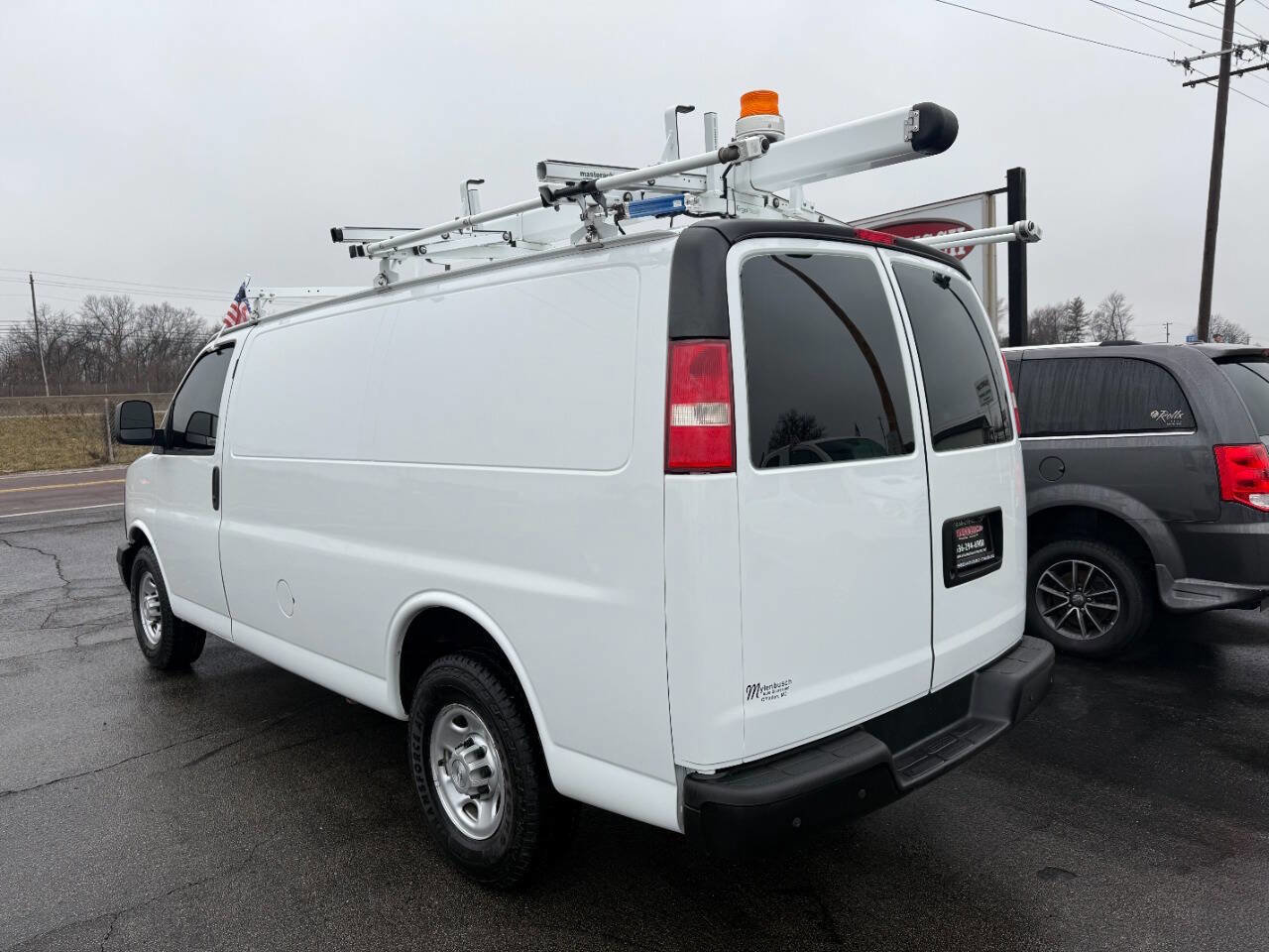 Used 2015 Chevrolet Express 2500 image 7