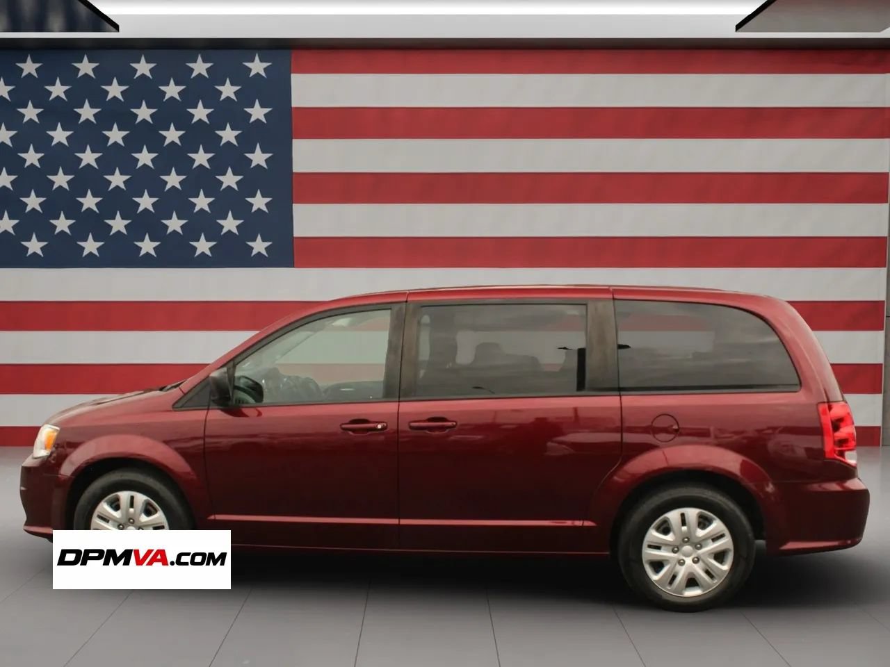 Used 2018 Dodge Grand Caravan SE w/ UConnect Hands-Free Group FWD image 5