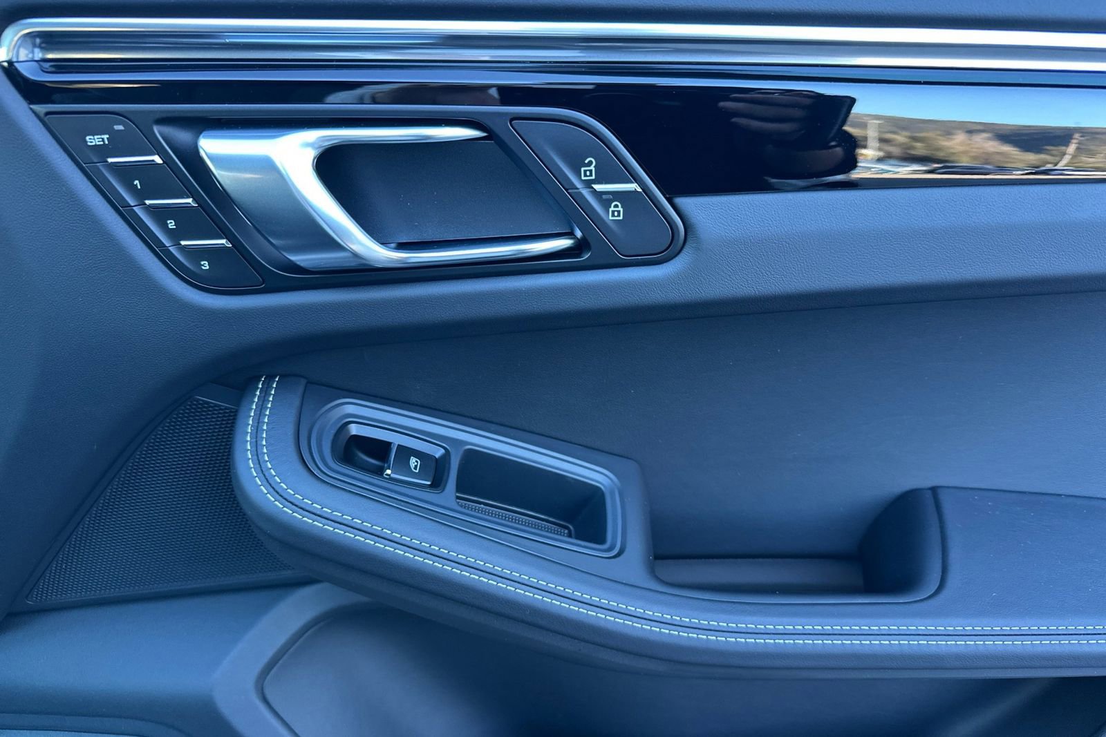 New 2026 Porsche Macan Turbo image 20