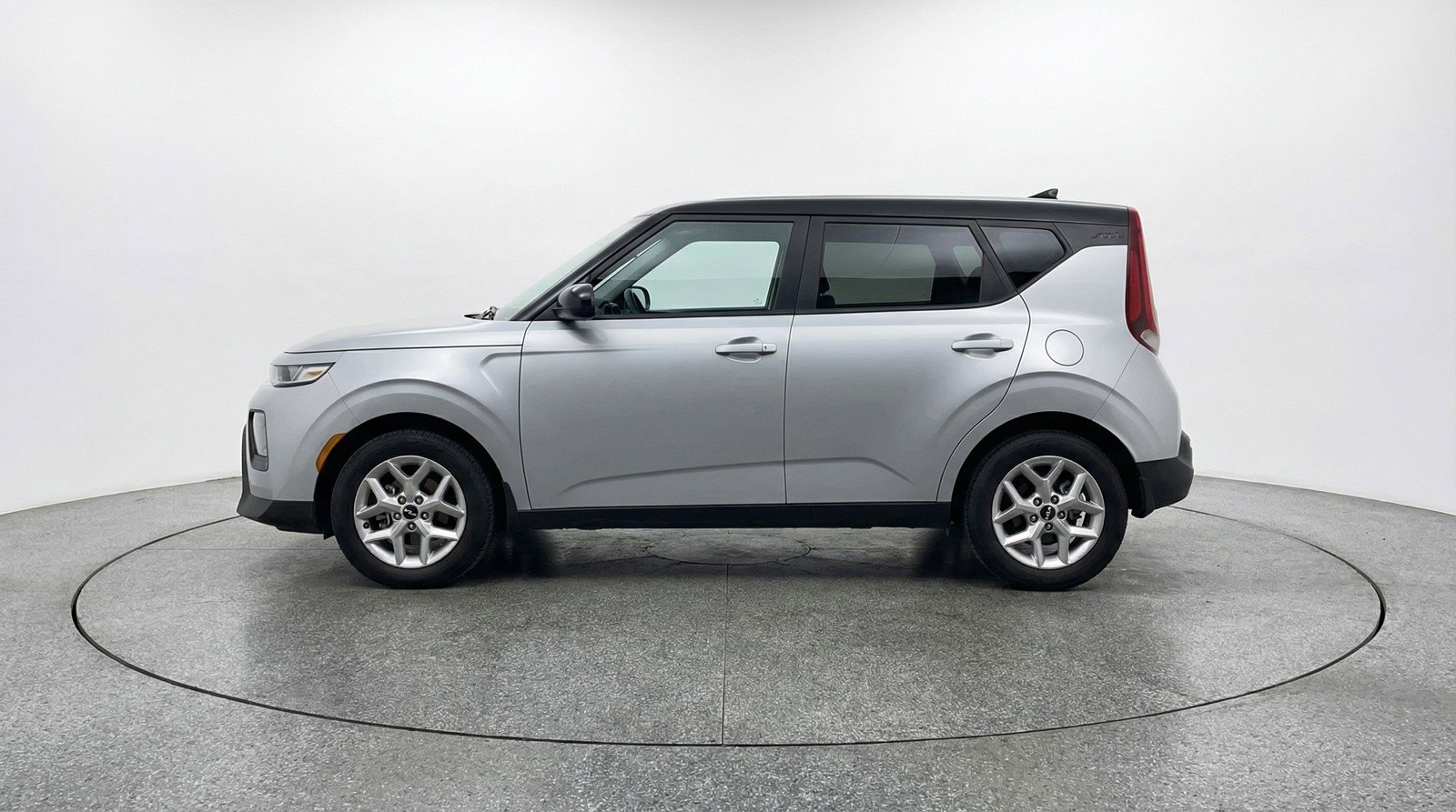 Used 2025 Kia Soul LX w/ LX Technology Package image 5
