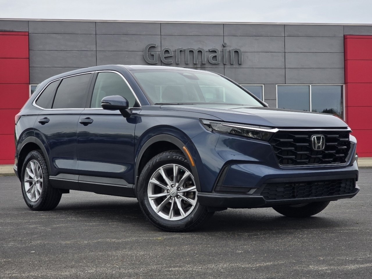 Used 2023 Honda CR-V EX image 2