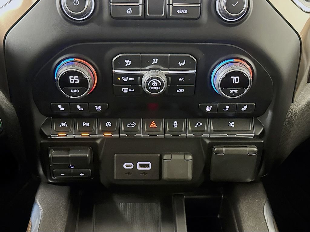 Used 2021 Chevrolet Silverado 1500 High Country w/ Technology Package image 18