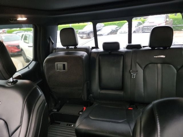 Used 2017 Ford F250 Platinum w/ Platinum Ultimate Package AWD/4WD image 12