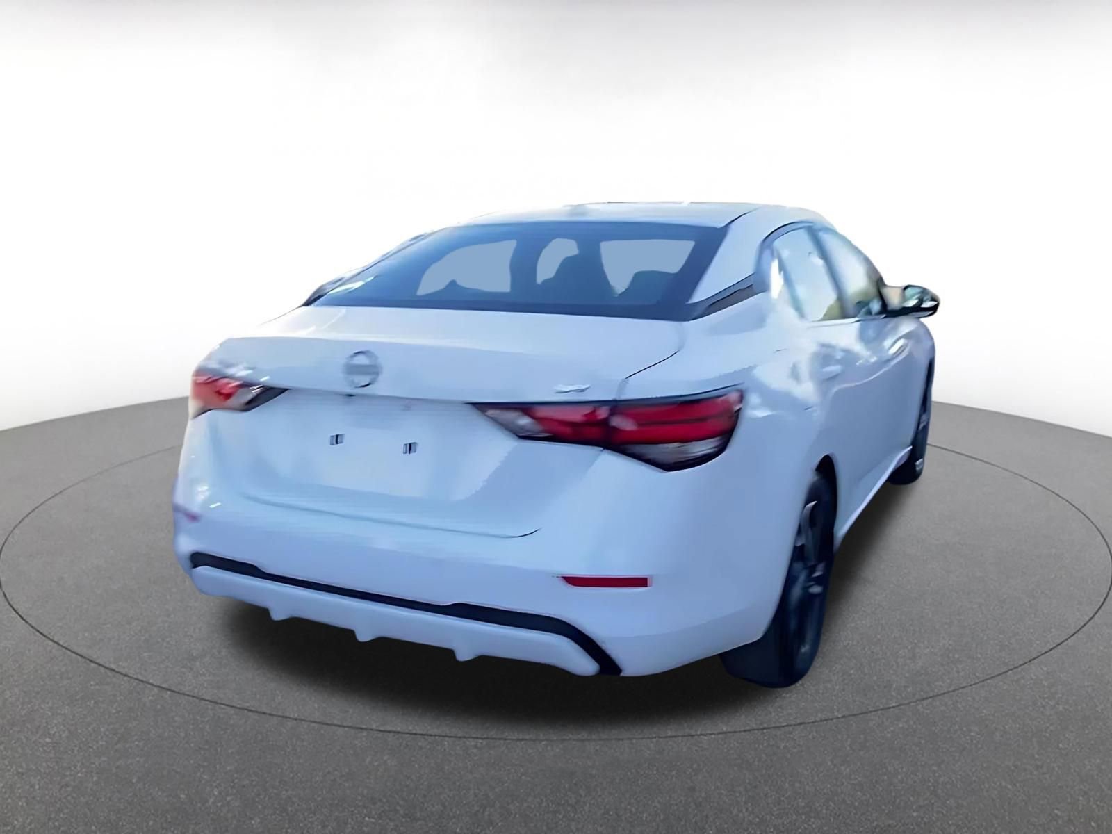 Used 2024 Nissan Sentra SV FWD image 14