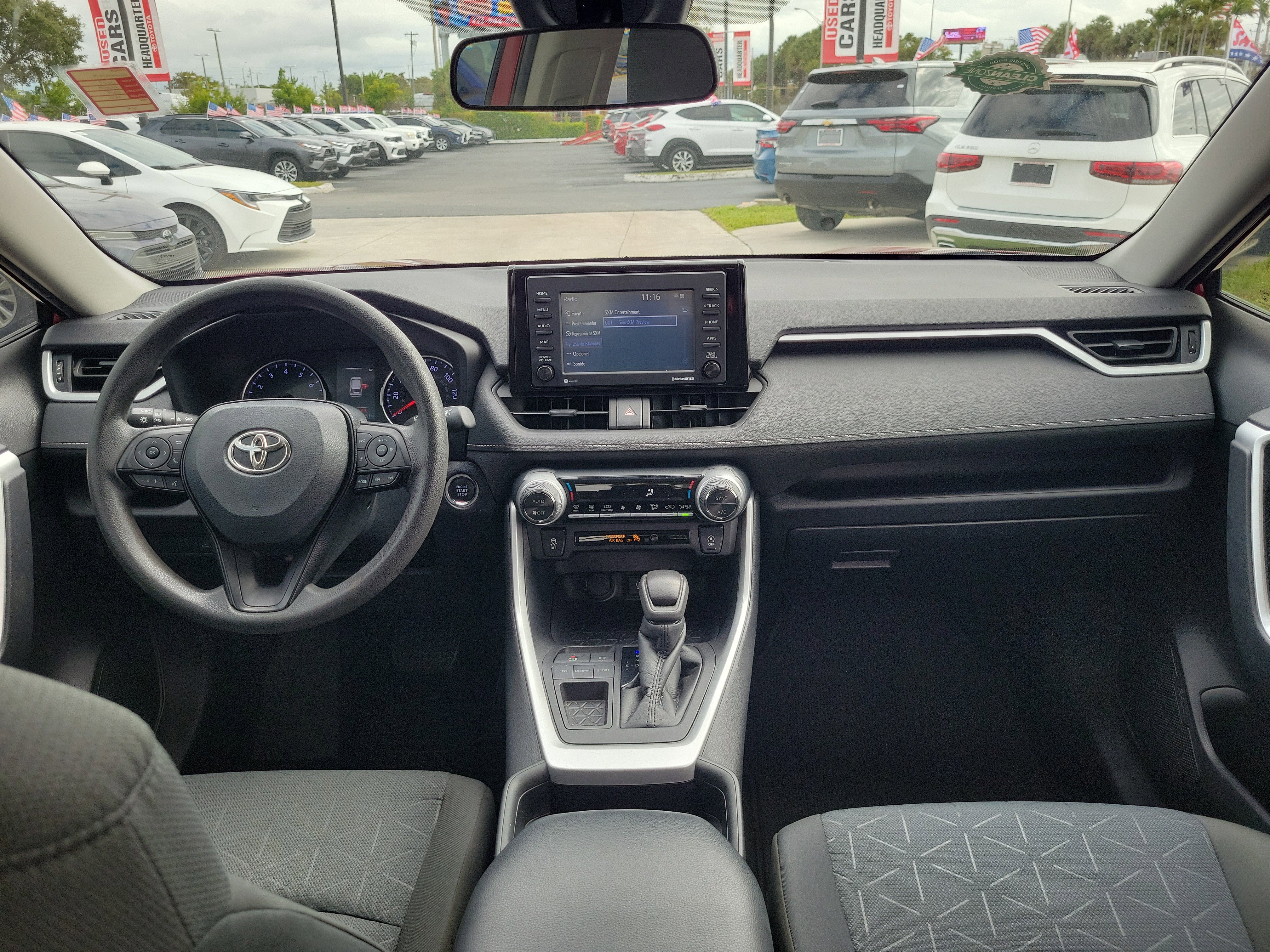 Used 2021 Toyota RAV4 XLE image 16