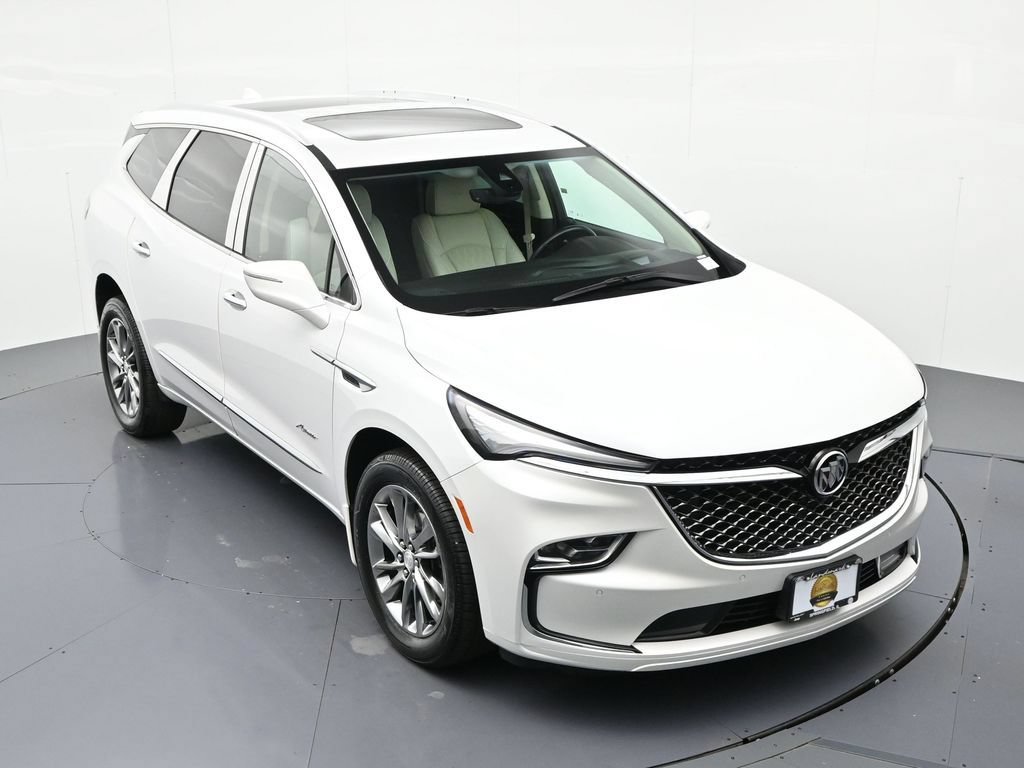 Used 2022 Buick Enclave Avenir w/ Avenir Technology Package AWD/4WD image 18