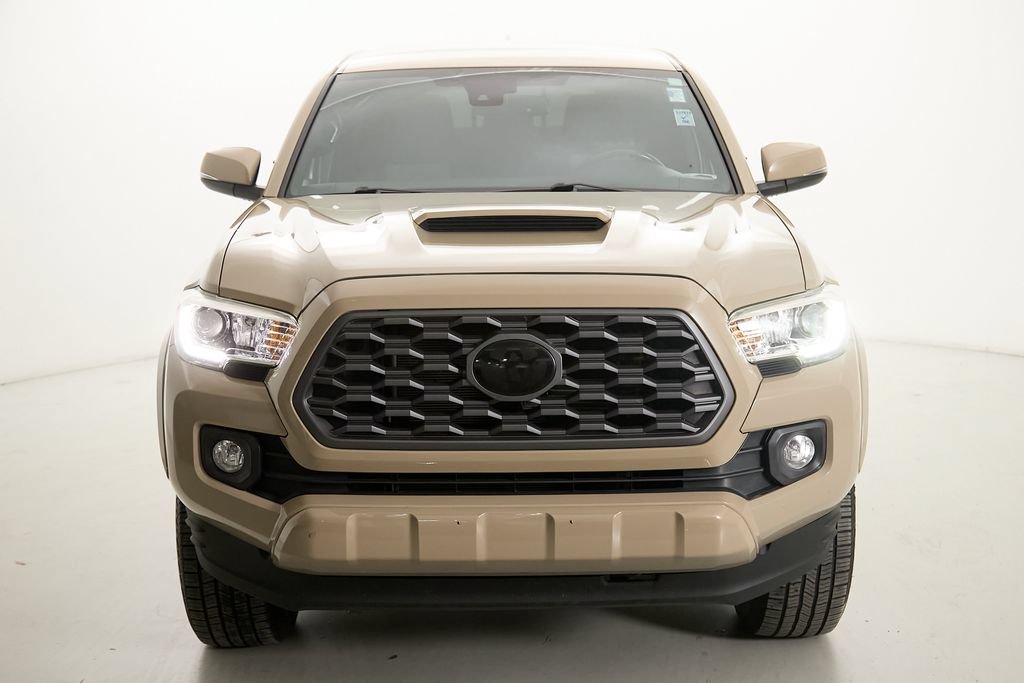 Used 2020 Toyota Tacoma TRD Sport AWD/4WD image 5