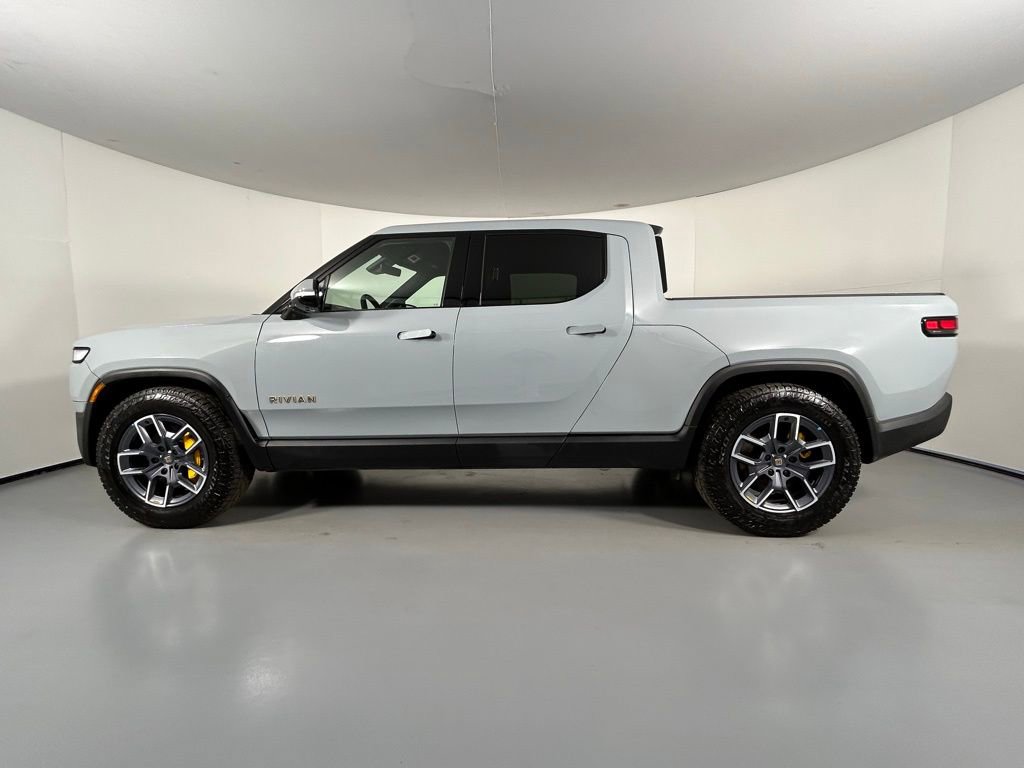 Used 2023 Rivian R1T Adventure image 4