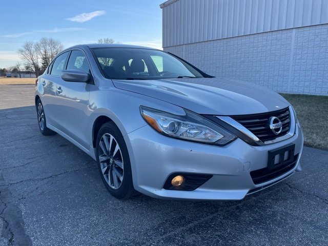 Used 2017 Nissan Altima 2.5 SV