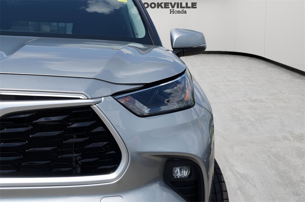 Used 2024 Toyota Highlander Platinum image 28