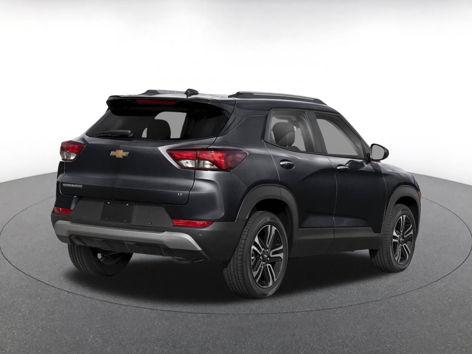 Used 2025 Chevrolet TrailBlazer LT w/ Driver Confidence Package AWD/4WD image 2