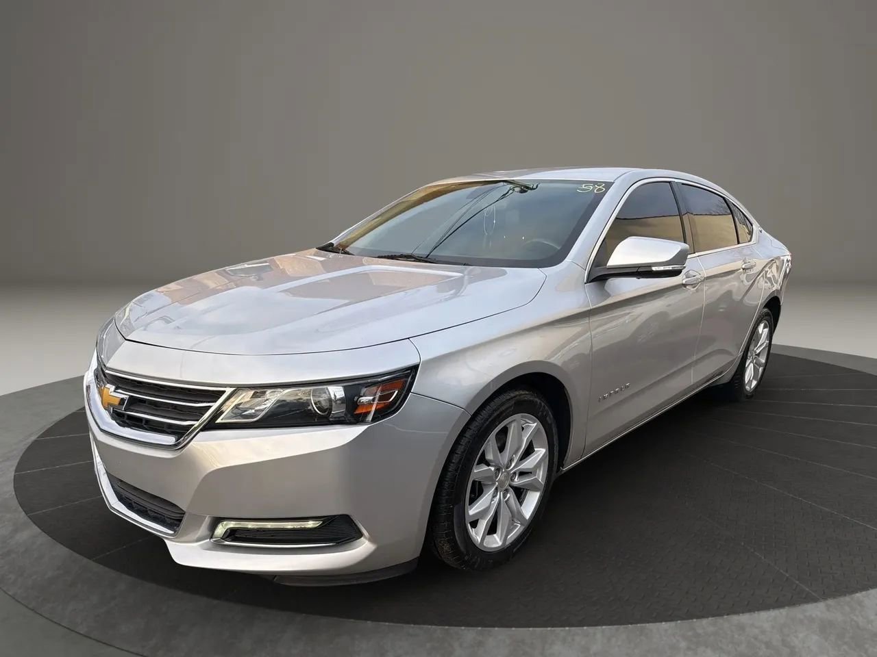 Used 2019 Chevrolet Impala LT image 1