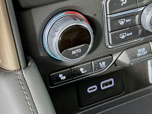 Certified 2024 Chevrolet Tahoe High Country w/ Premium Package image 19