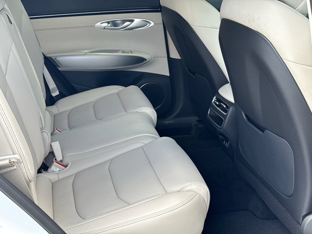 New 2027 Genesis GV70 2.5T Select AWD/4WD image 17