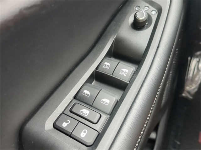 Used 2024 Jeep Grand Cherokee L Altitude image 23