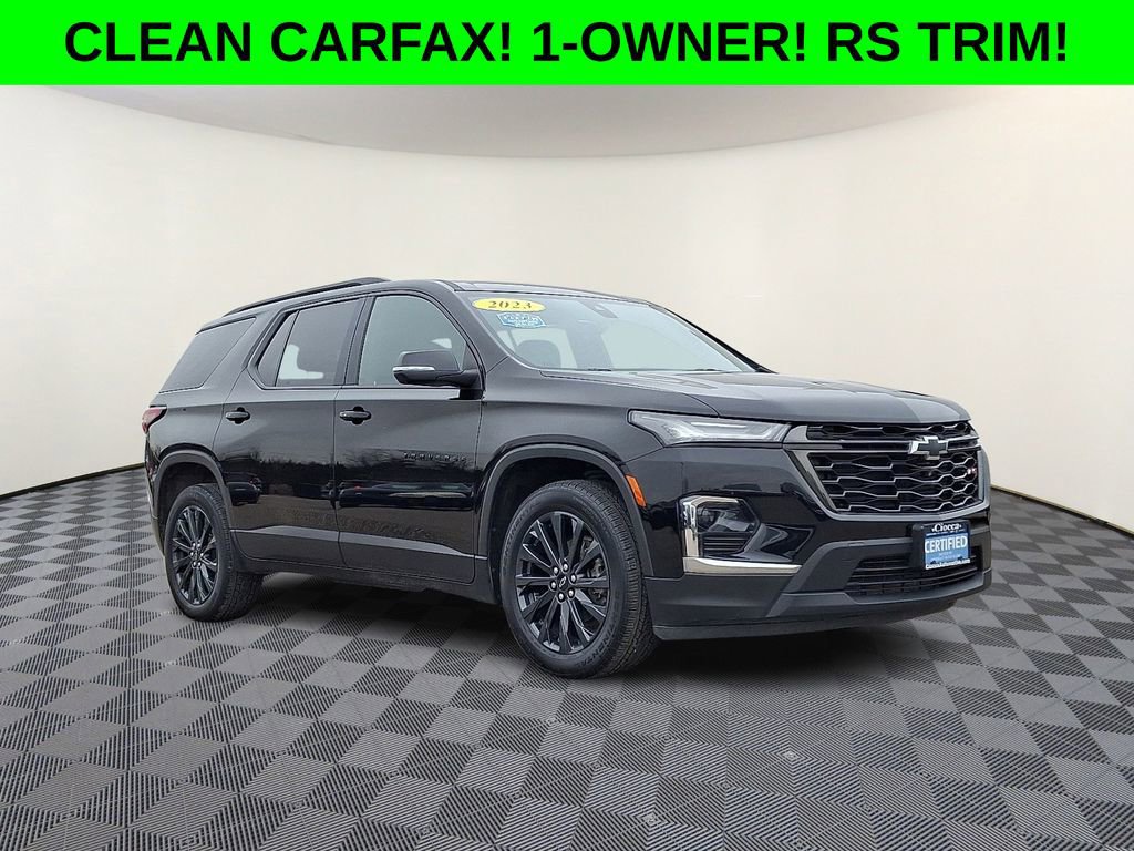 Used 2023 Chevrolet Traverse RS image 1