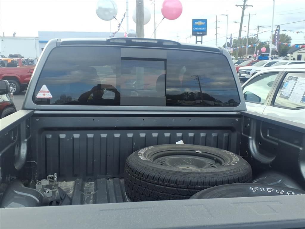 Used 2017 Nissan Titan SV image 30