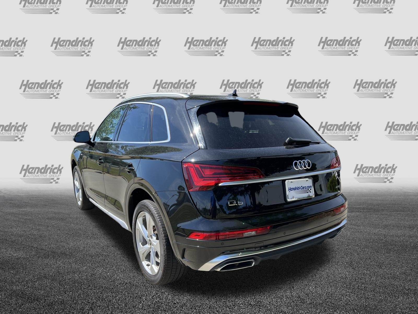 Used 2023 Audi Q5 2.0T Premium Plus w/ Premium Plus Package AWD/4WD image 9