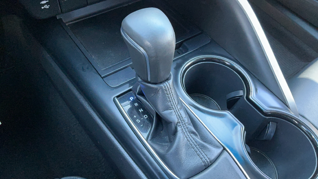 Used 2019 Toyota Camry SE FWD image 15