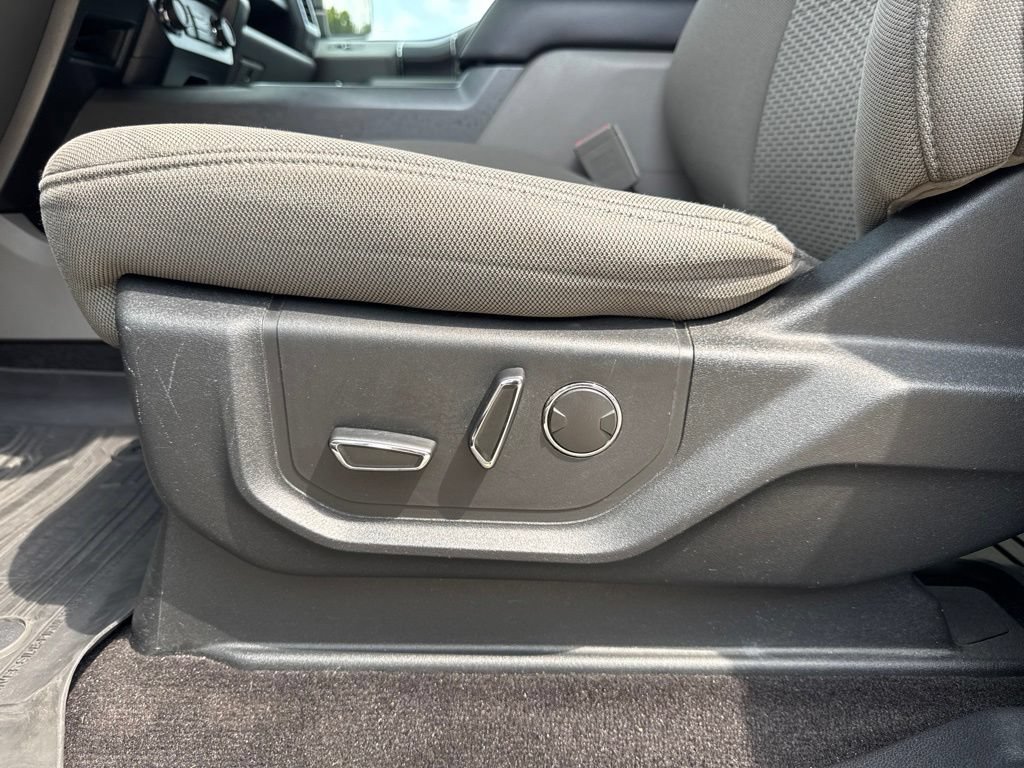 Used 2018 Ford F150 XLT w/ Equipment Group 302A Luxury AWD/4WD image 25