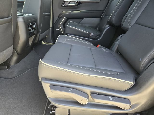 New 2026 Chevrolet Suburban Premier w/ Sun And Tow Package AWD/4WD image 22