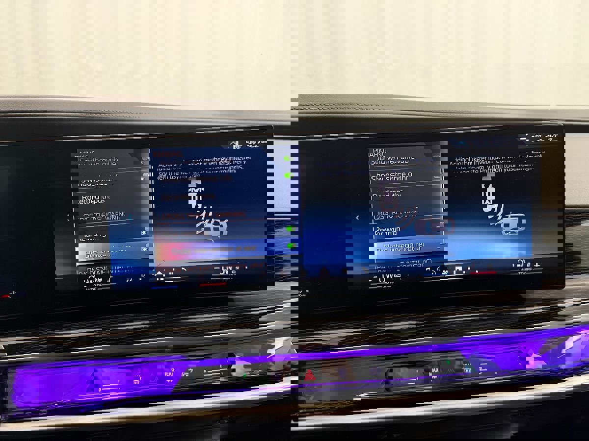 Used 2025 BMW 740i xDrive image 35