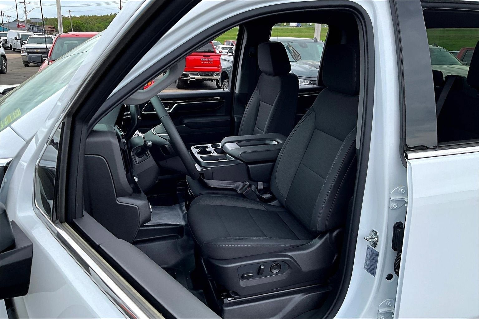 New 2026 GMC Sierra 3500 SLE w/ SLE Convenience Package AWD/4WD image 9