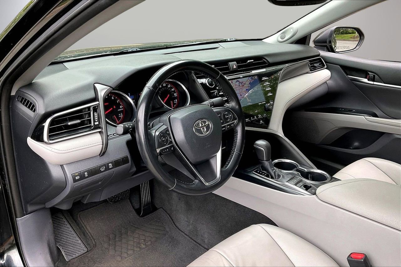 Used 2019 Toyota Camry XSE w/ Navigation Package FWD image 21