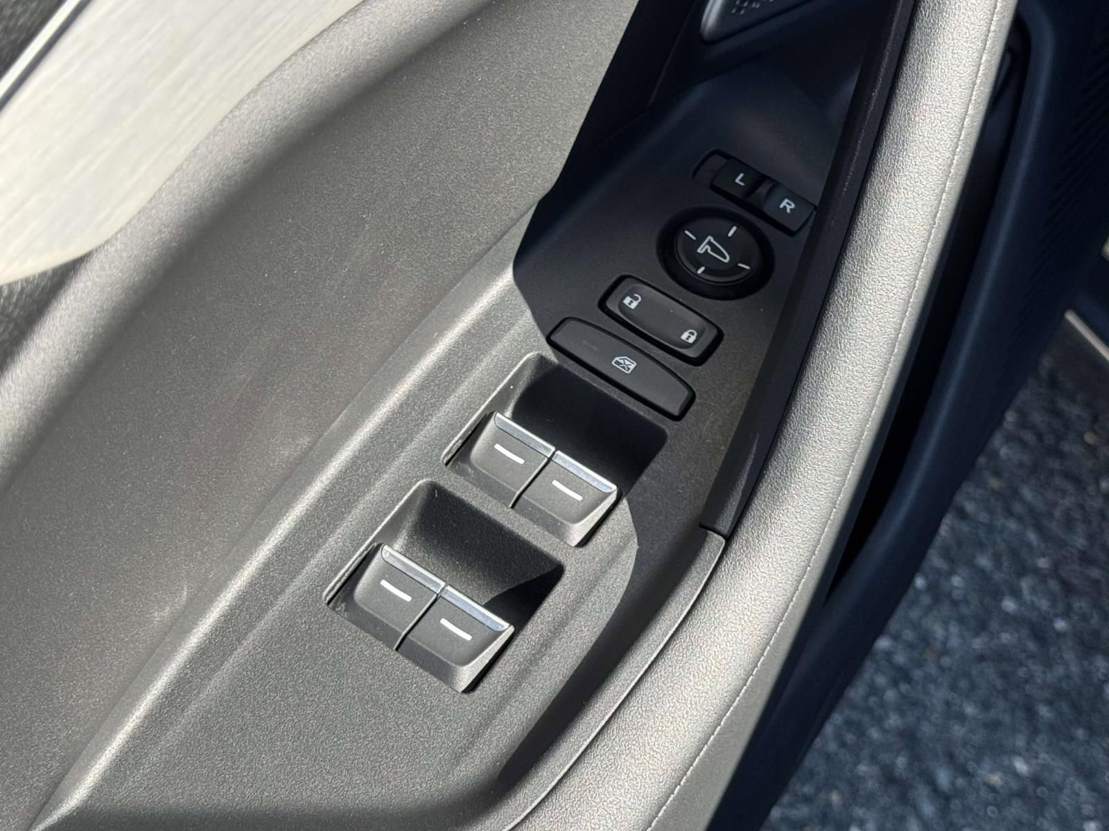 Certified 2025 Acura TLX w/ Technology Package image 21