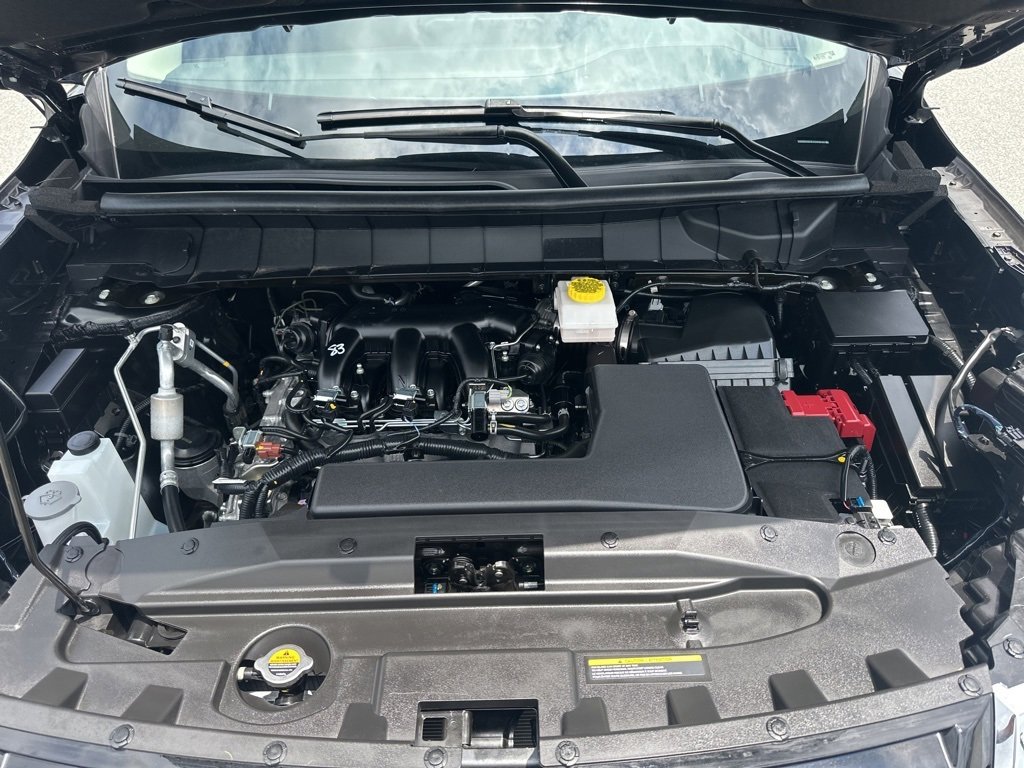 Used 2024 Nissan Pathfinder S image 30