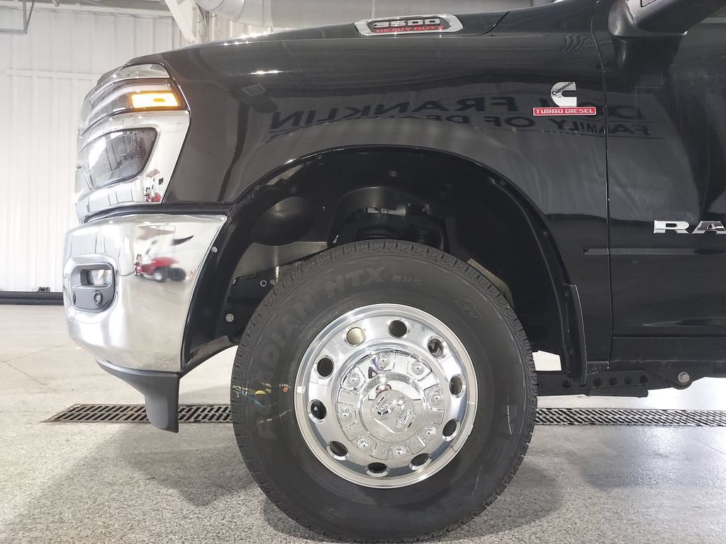 New 2026 RAM 3500 Laramie AWD/4WD image 16