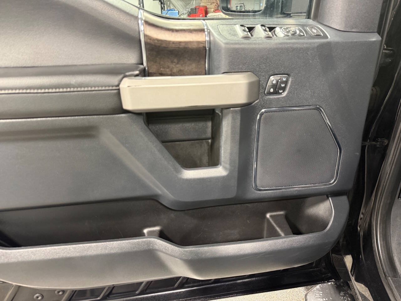 Used 2022 Ford F350 Lariat AWD/4WD image 21